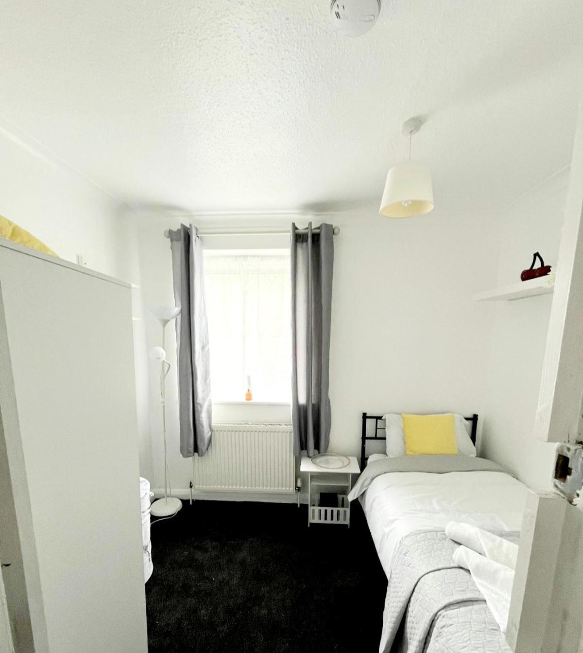 Cosy Room Stay 5 Sutton  Exterior foto
